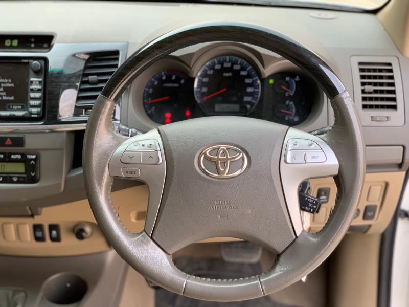 FORTUNER 4X4 3.0 V ,A/T